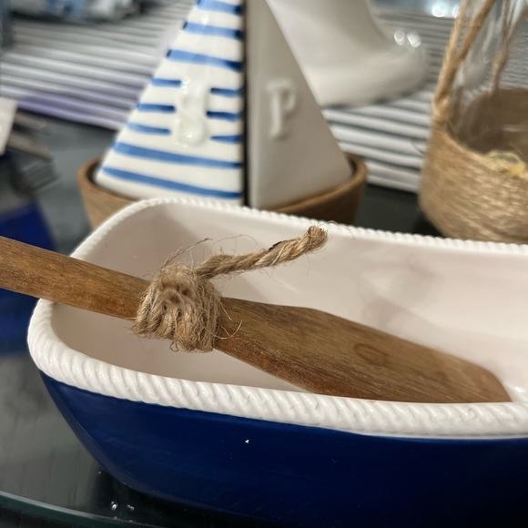 Nautical Stoneware Sailboat S/P shaker’s and butter (serving dish boat/paddle - Picture 3 of 17